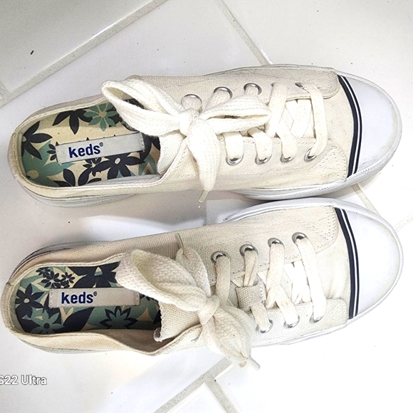 Keds White Canvas Slip-ons size 8.5 - Picture 10 of 12